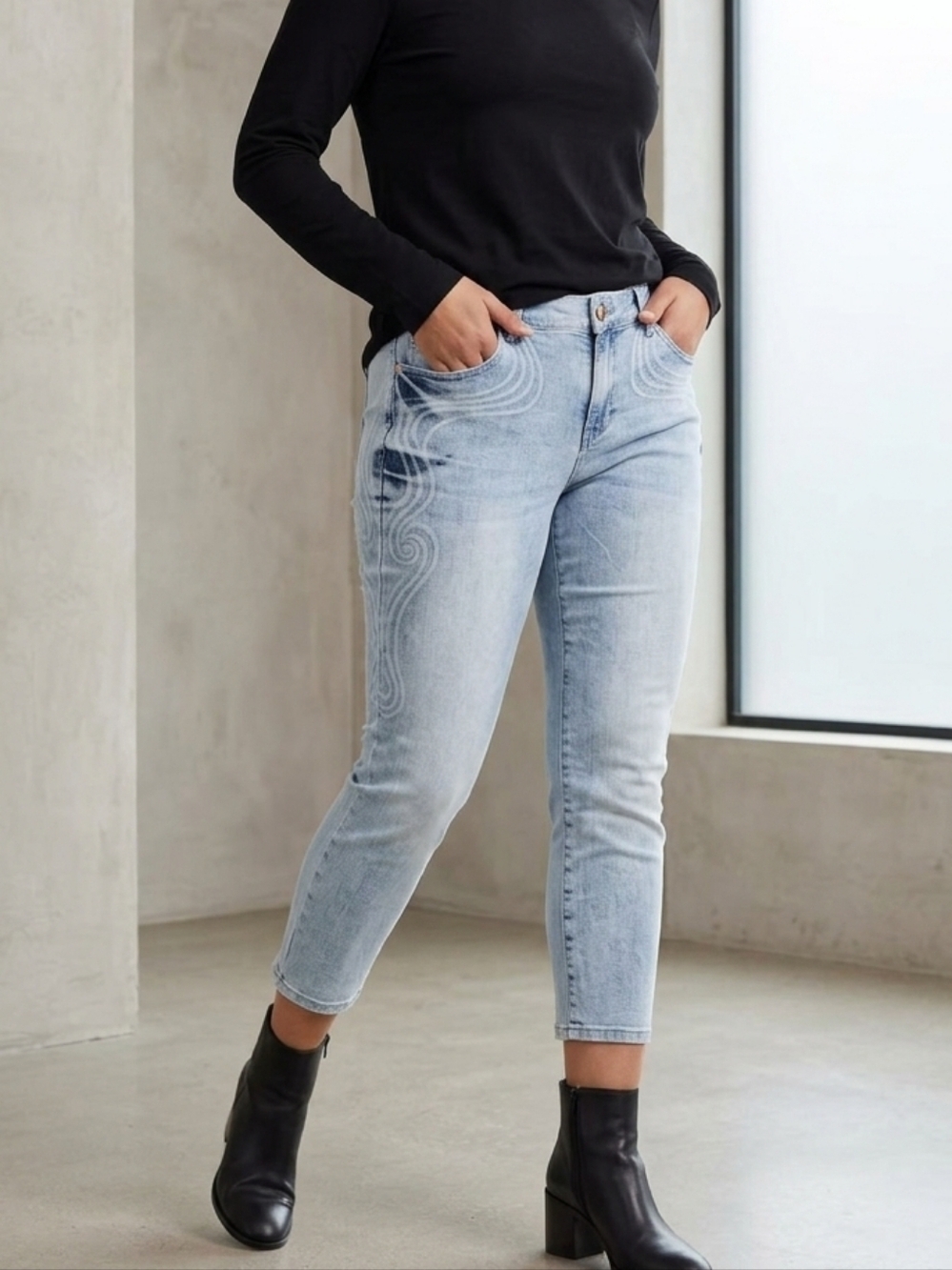 BANDOLERA LIGHT WASH SKINNY JEANS WOMEN SIZE LARGE FADED DENIM STRETCH CASUAL TR